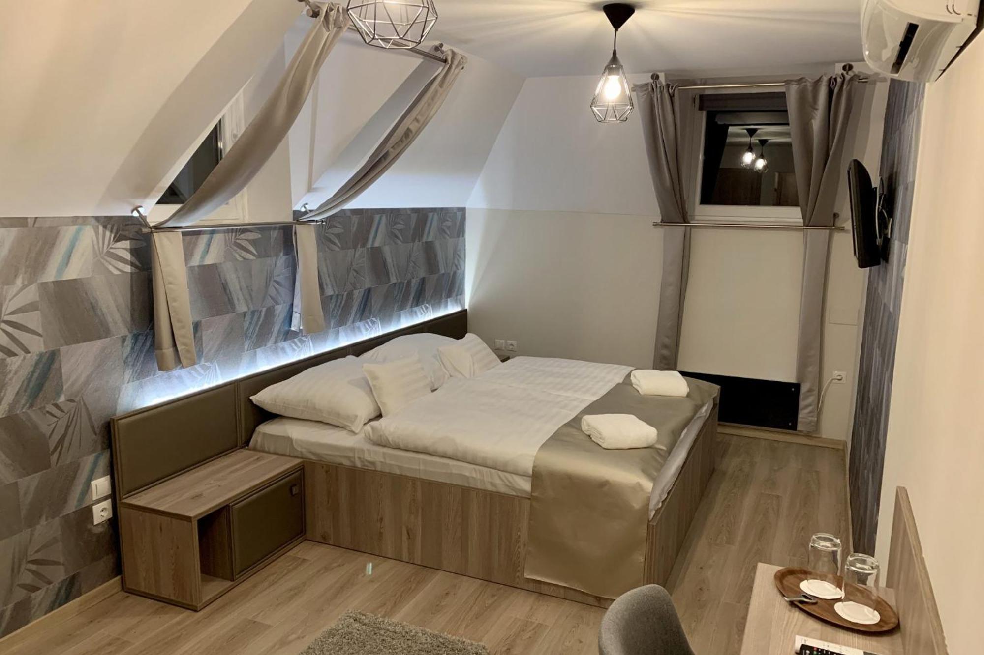 Bed and Breakfast Fogado A Ket Toelgyfahoz Шюмег Екстер'єр фото