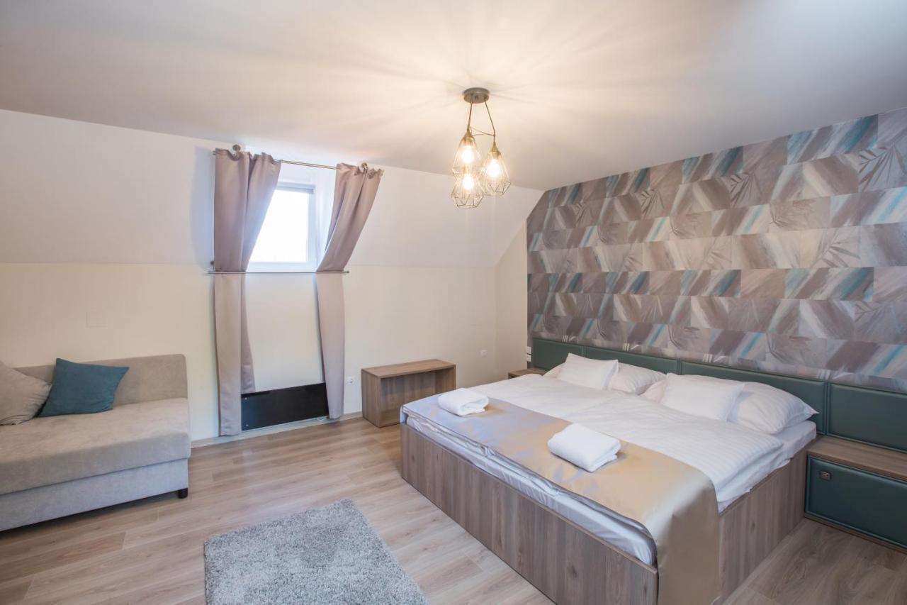 Bed and Breakfast Fogado A Ket Toelgyfahoz Шюмег Екстер'єр фото